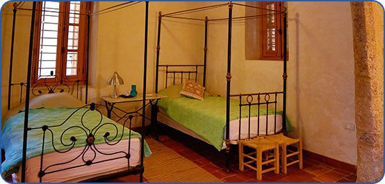 Ganesha Room in Historical Hotel – El Mina