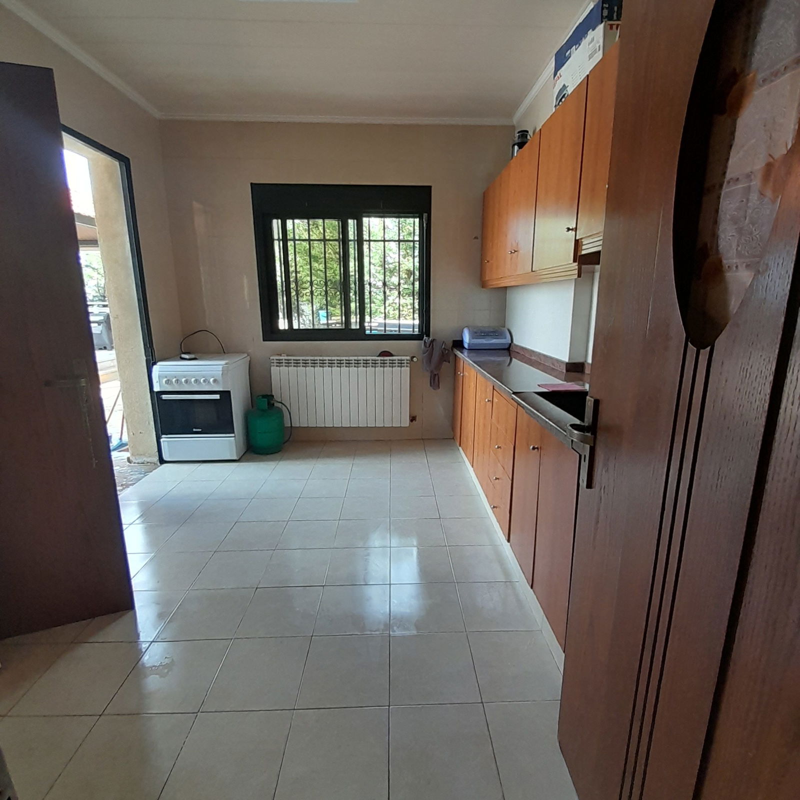 First Floor Apartment in a Building– Mtein, Zaarour