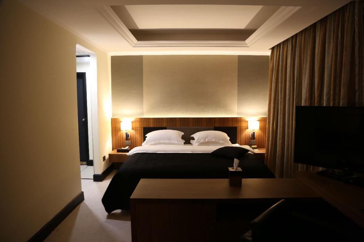 Executive Suite in a Hotel – Qalamoun