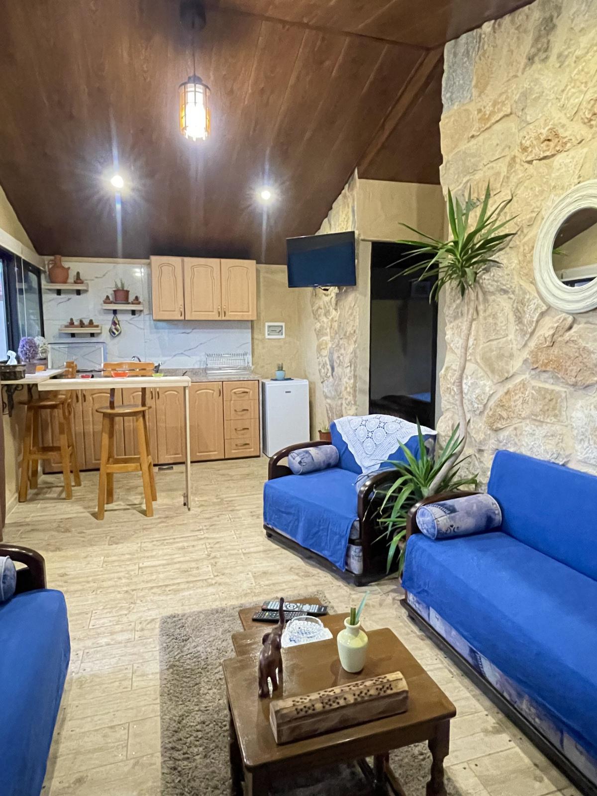 Chalets – Bqaatouta, Kfardebian