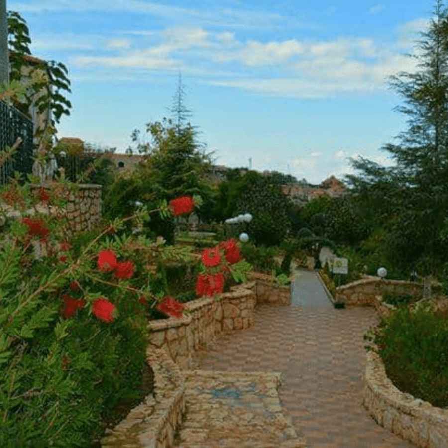 حديقة السيدة المعصومة