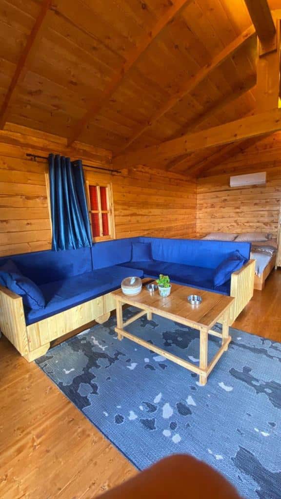 Blue Jay Wooden Cabin – Mazboud, el Chouf