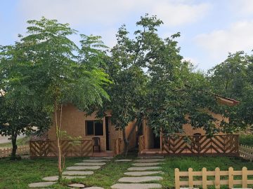 Bungalows by the River – Akkar