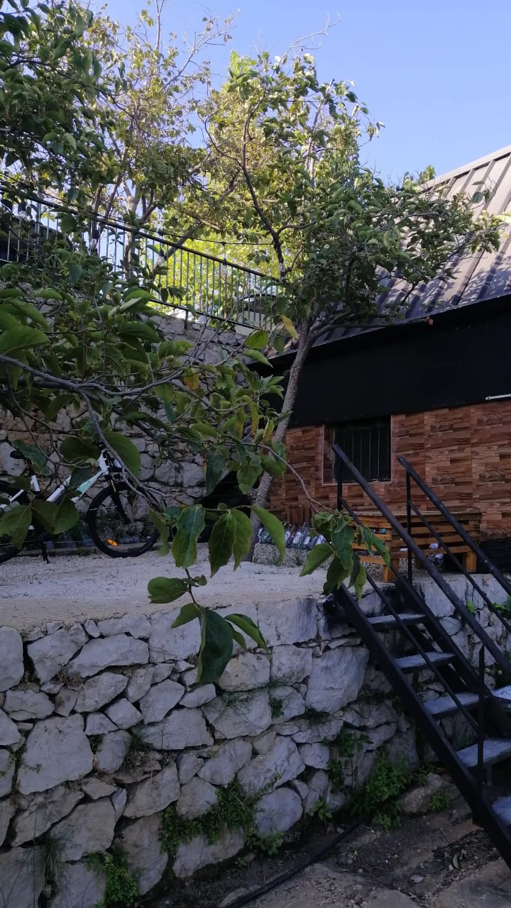 Black Chalet for 5 people – Mayrouba, Faraya