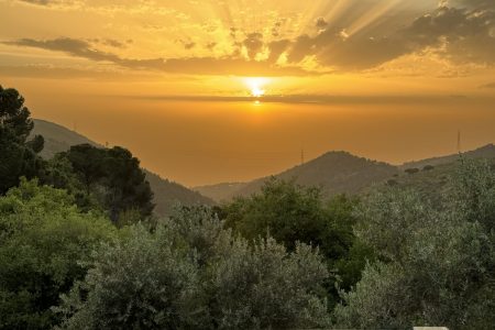 Guesthouse with Pool – Daqqoun, Chouf