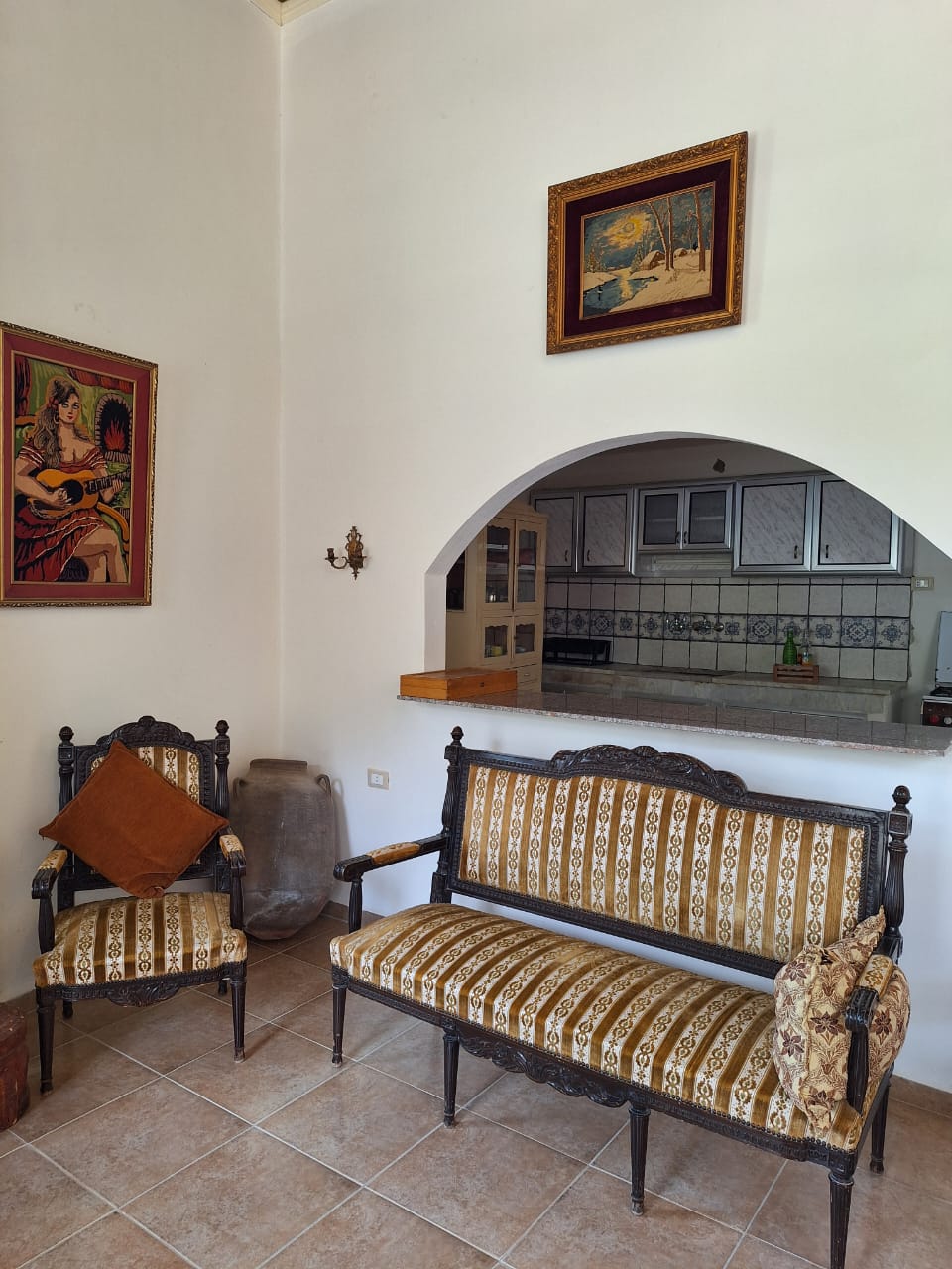 Orchid Room in a Guesthouse – Maasser el Chouf