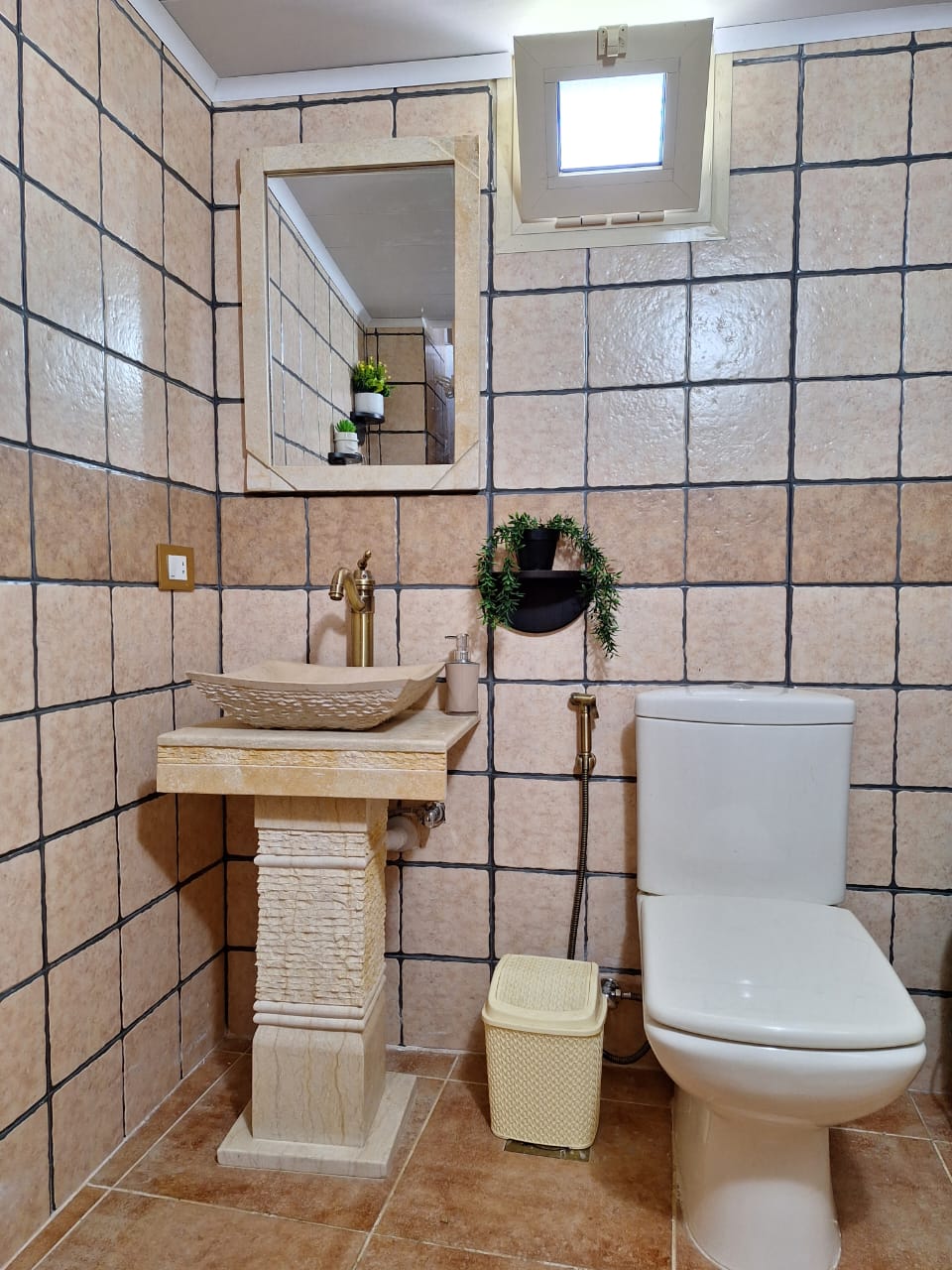 Orchid Room in a Guesthouse – Maasser el Chouf