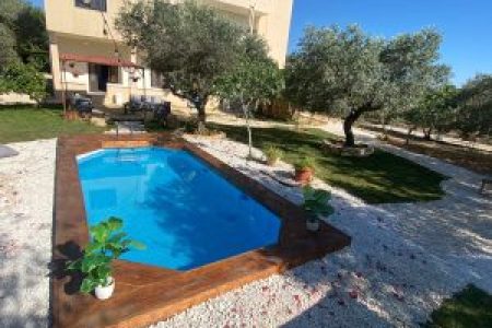 House with a Pool – Toula, Batroun