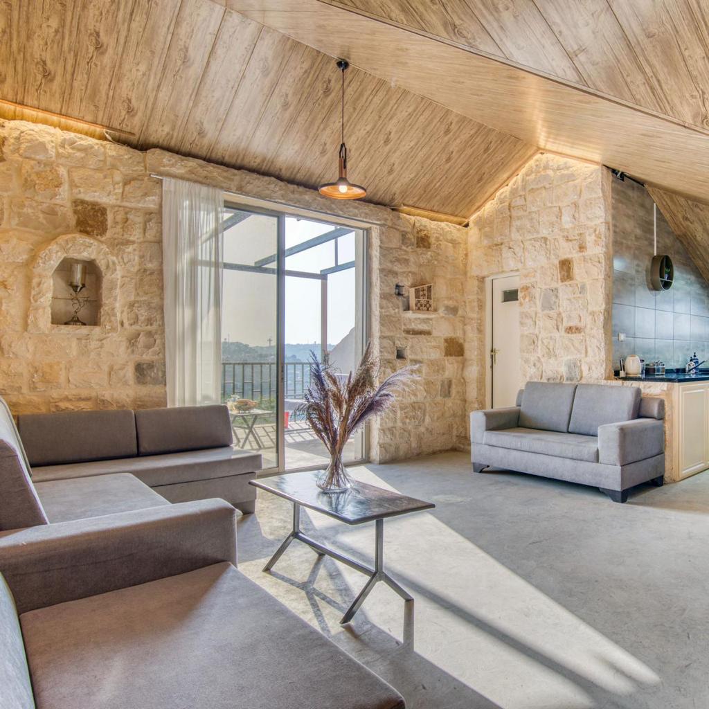 Auberge House with Private Pool – Kour, Batroun