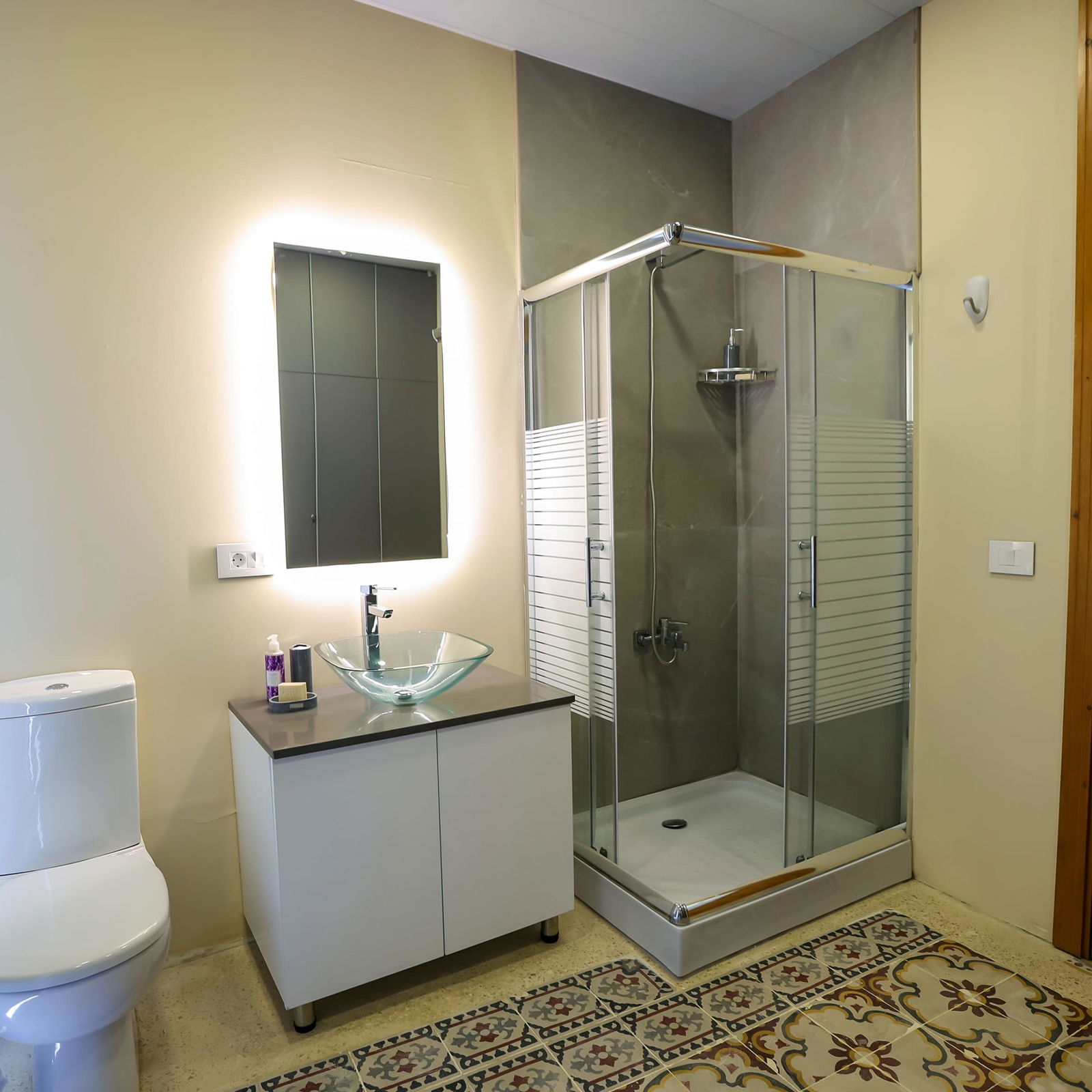 Authentic Guesthouse – Chabtine, Batroun