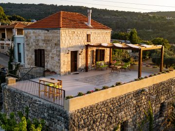 Authentic Guesthouse – Chabtine, Batroun